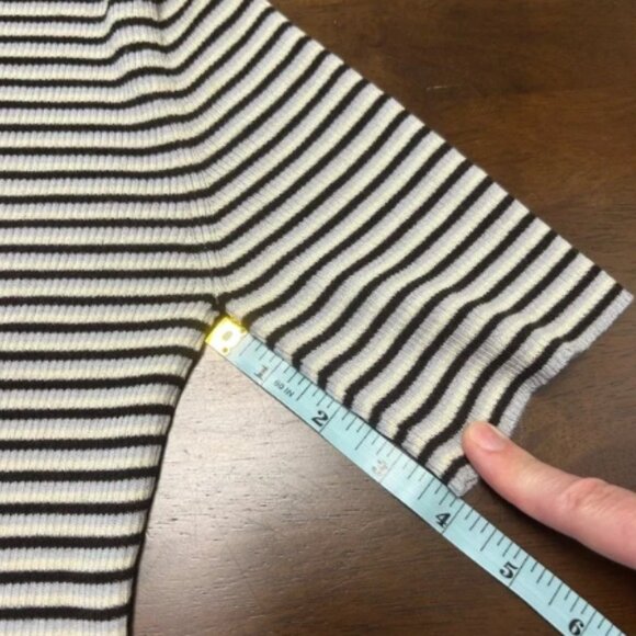 Tse Wool Black, White, and Light Blue Gray Stripe Tee Size S - Picture 9 of 9